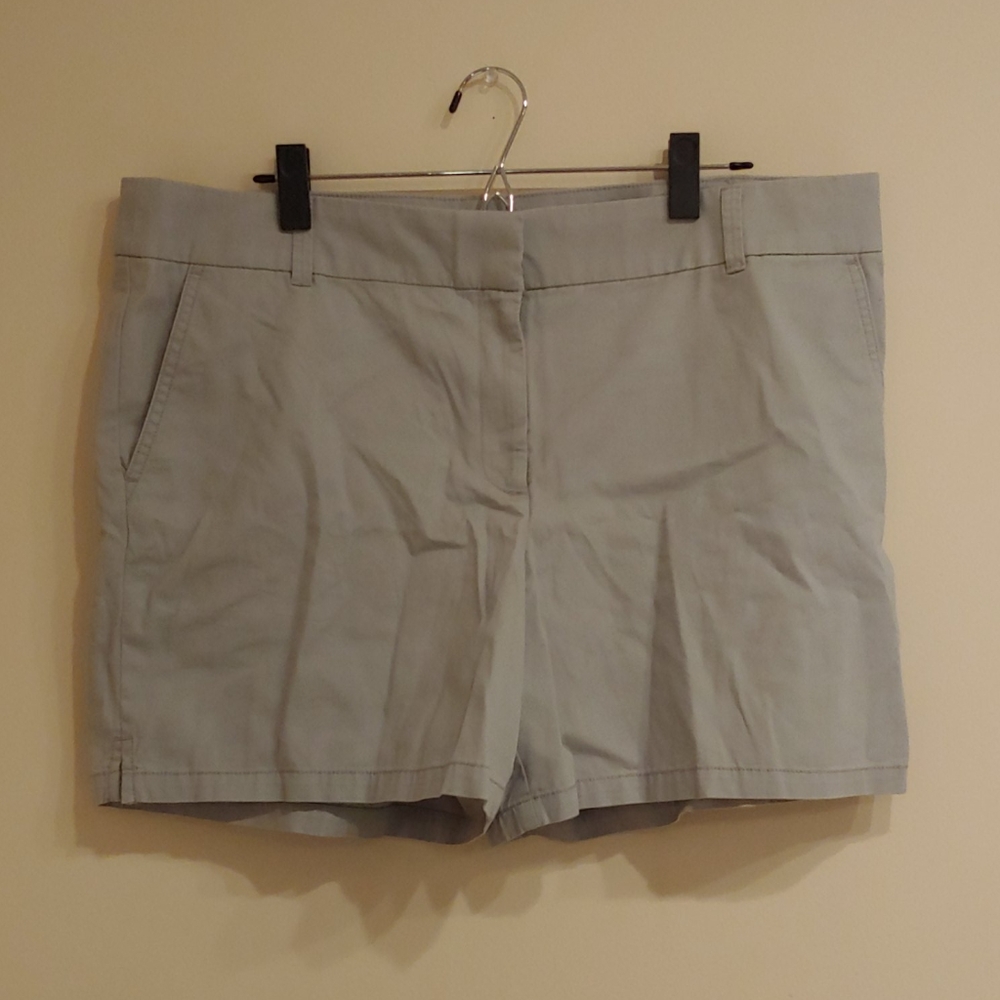 NWOT Loft Outlet Grey Shorts